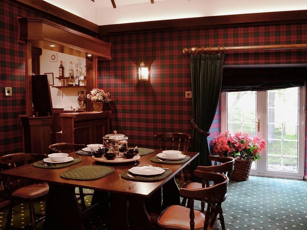 Holiday home Hearthstanes Steading Polmood
